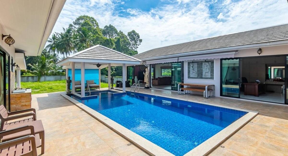 Florida 4 & Pools Amphoe Koksamui